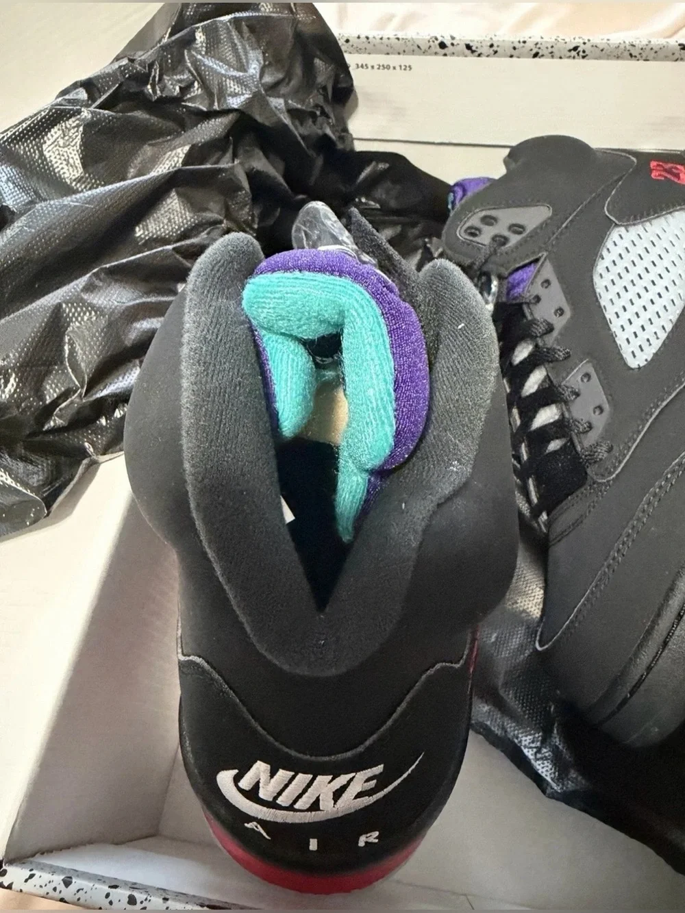 Men’s AIR JORDAN 5 RETRO CZ1786 Size 9
